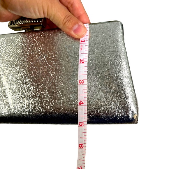 1980s Silver Wire Clasp Clutch - Picture 2 of 4